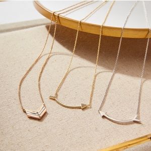 Stella & Dot On the Mark Arrow Necklace